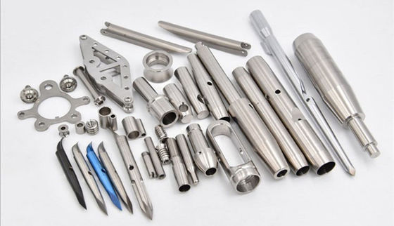 航空医学シャフトのチタニウムの機械化の部品、版のローラーCNCの回転部品